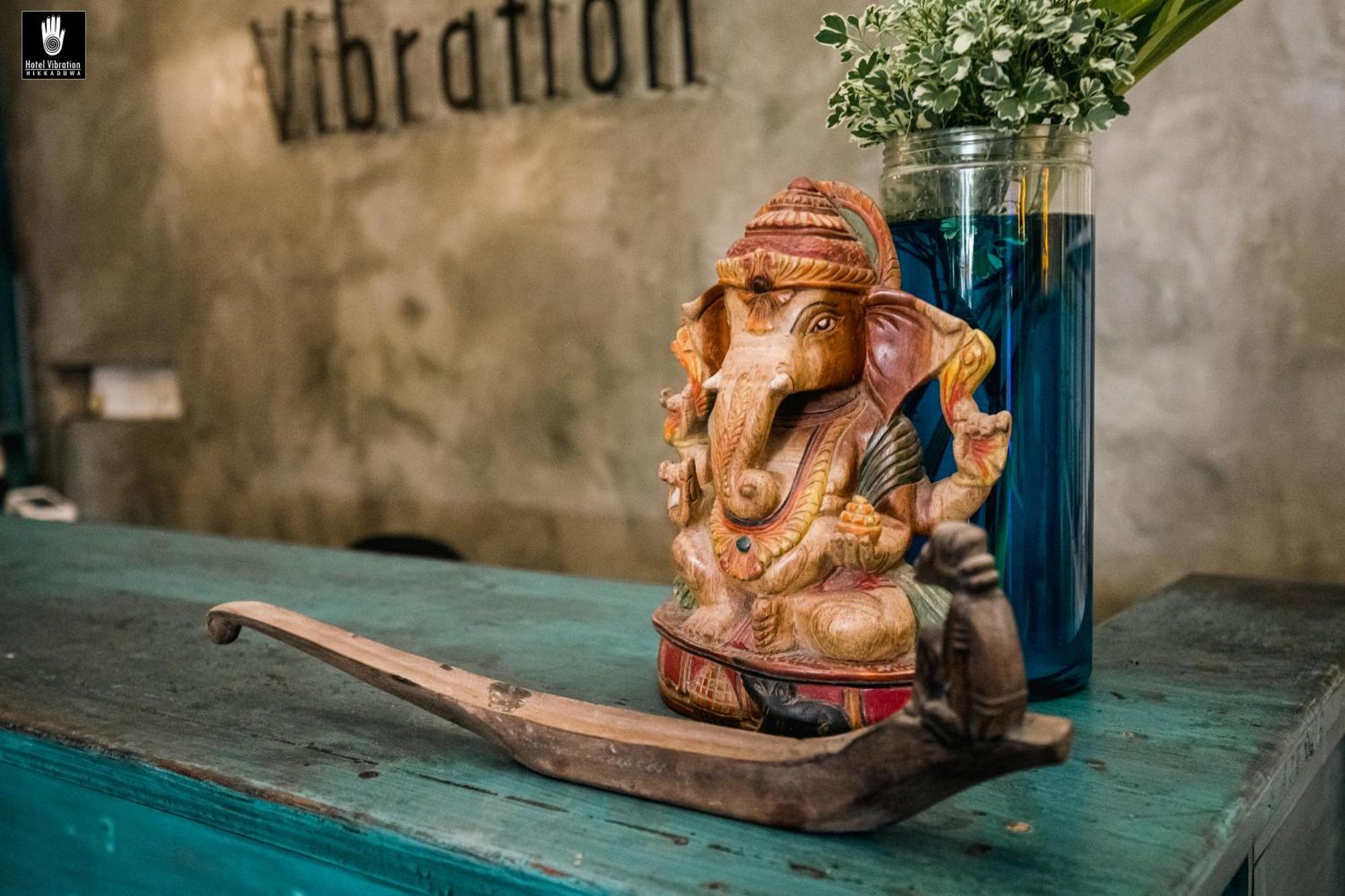 Hotel Vibration Hikkaduwa Eksteriør billede