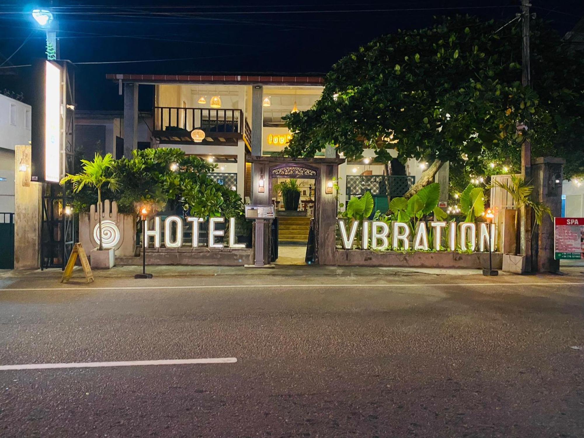 Hotel Vibration Hikkaduwa Eksteriør billede
