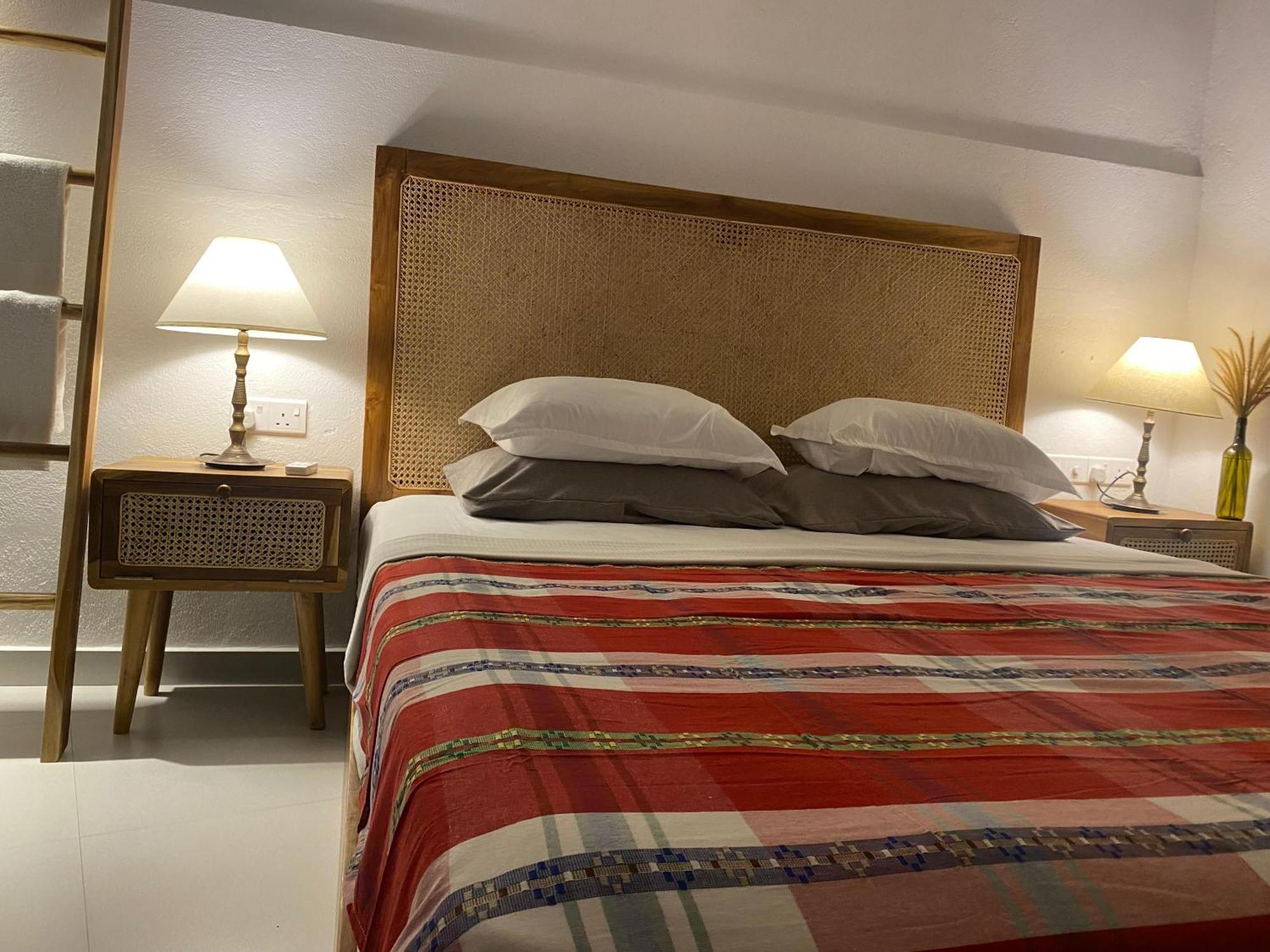 Hotel Vibration Hikkaduwa Eksteriør billede